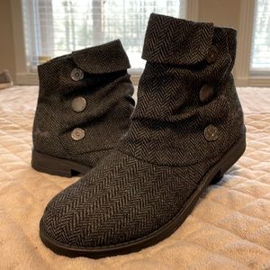 Blowfish bootie grey size 6.5